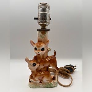 1950’s Ceramic Fawn Nursery Lamp
*Rare Find
Approx 9.5” H x 4” W